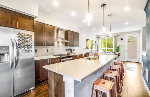 White Center House | Three-story townhome with gas firepit & patio - near West Seattle & ferries