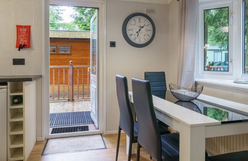 Troutbeck Bridge Cabin | Three Trees Lodge - White Cross Bay - With Hot Tub