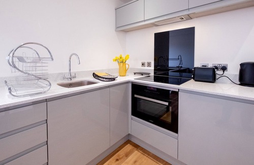 Pettistree Cottage | Three Tuns Apartments - Oak - sleeps 2 guests in 1 bedroom