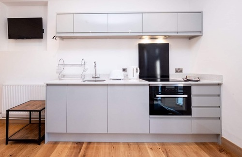 Pettistree Cottage | Three Tuns Apartments - Birch - sleeps 3 guests in 1 bedroom