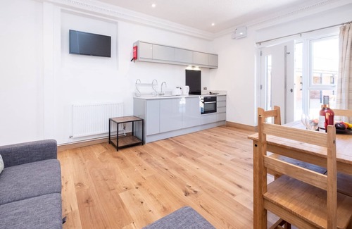 Pettistree Cottage | Three Tuns Apartments - Birch - sleeps 3 guests in 1 bedroom