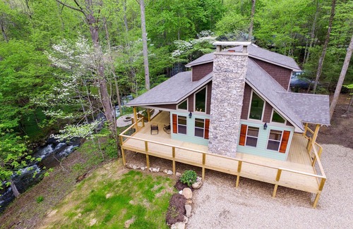Gatlinburg - Pigeon Forge Cabin | Three Waters Lodge - Creekside- Newly Constructed