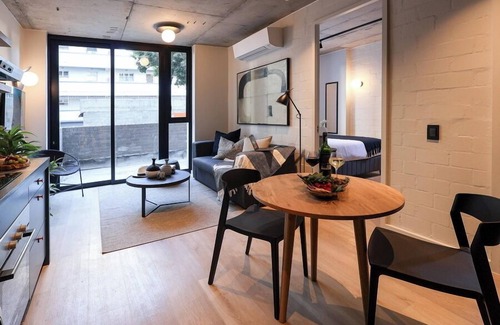 Sea Point Apartment | THREE43 on B - Fluent Serviced Apartments