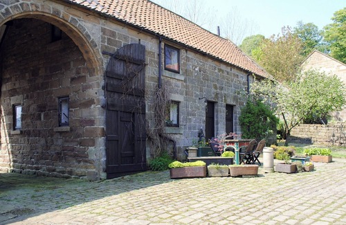 Great Fryup Dale Cottage | THRESHING BARN - KZA