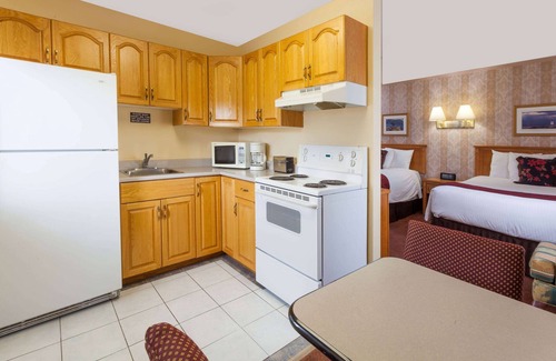 Moncton Hotel | Thriftlodge by Wyndham Moncton