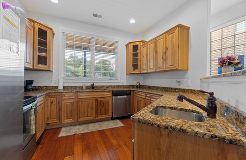 Indian Point House | Thrilling Lake Views and Fresh Ozarks Air! Come Find Peace in the Mountains!