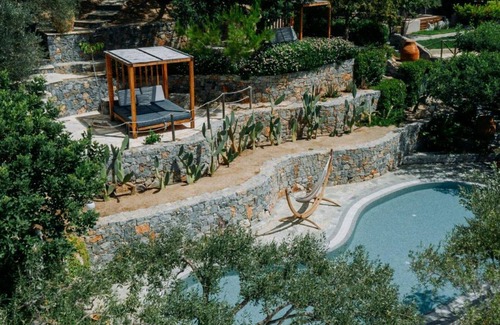 Agia Galini Villa | Thrilling Agios Vasilios Suite | Kahono Suite | 1 Bedroom | Min. Children Age:.
