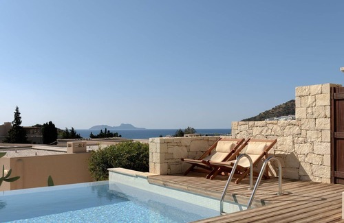 Agia Galini Villa | Thrilling Agios Vasilios Suite | Kahono Suite | 1 Bedroom | Min. Children Age:.