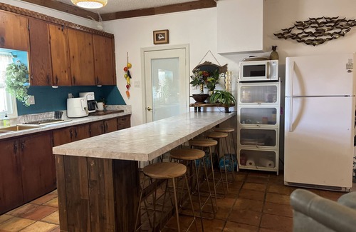 Flour Bluff House | Throwback in time at this vintage "Retro Island" casita in the Flour Bluff.