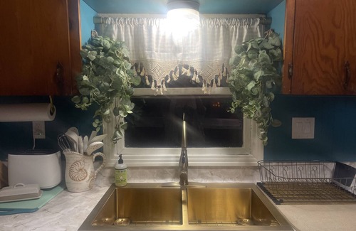 Flour Bluff House | Throwback in time at this vintage "Retro Island" casita in the Flour Bluff.