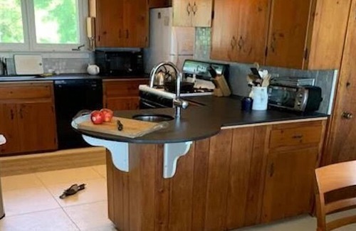 Ridgeway Cottage | Thunder Bay Lakefront Cottage