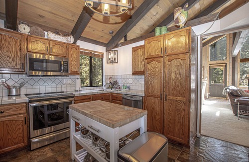 Timberland House | Thunder Lodge by Hauserman Rentals