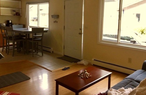 Mendenhall Valley House | Thunder Mountain Place - Quiet, Comfortable Place Offering DISCOUNT ON TOURS!
