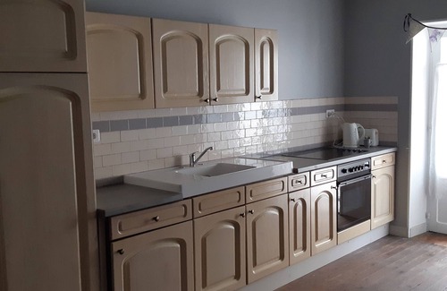 La Mothe-Saint-Heray Apartment | Thunder Roadhouse - The Blue Apartment in the heart of our small town