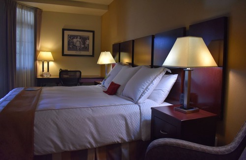 Glendale Hotel | Thunderbird Executive Inn and Conference Center
