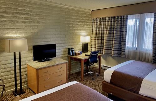 Grand Canyon Village Hotel | Thunderbird Lodge - Inside the Park