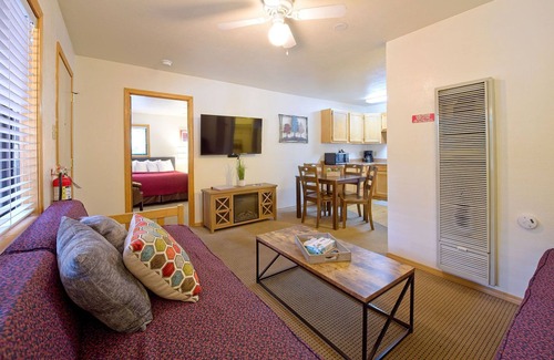 Red River Cabin | Thunderbird Lodge