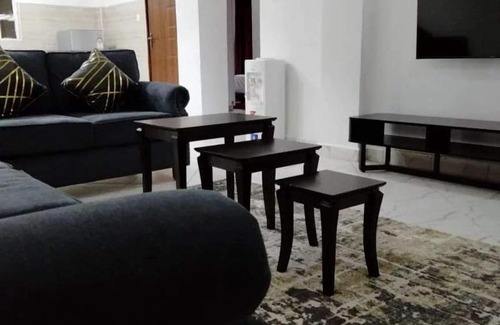 Viwanda Apartment | Thunderbolt