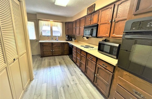 Butternut Cabin | Thunderhead Lodge ~ Main House | 3 Bed, 2 Bath