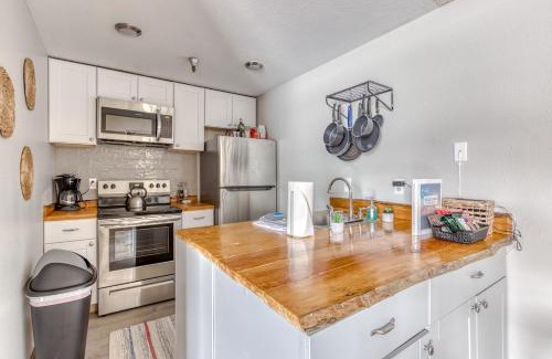 Government Camp House | Thunderhead Lodge Condo 204 - Modern Heated Pool & Games