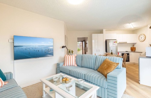 Nelson Bay Apartment | Thurlow Lodge, 7,6 Thurlow Avenue - Beautifully styled unit with WiFi, views and a pool