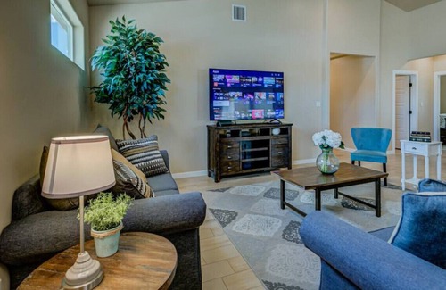 Las Cruces House | Thurston · New Desert Oasis - Relax and Enjoy