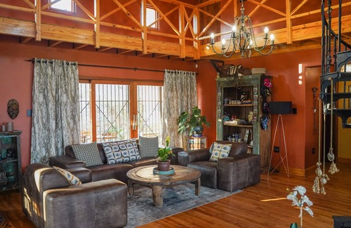 Windhoek House | Ti Melen Boutique Guesthouse l Ondili