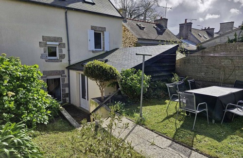 Lesneven House | TI PINKO - Town house 7 min from sandy beaches