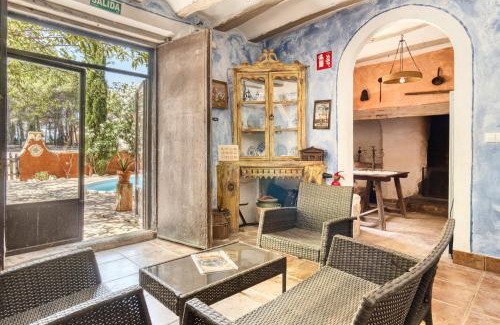 Monovar House | Tia Juana