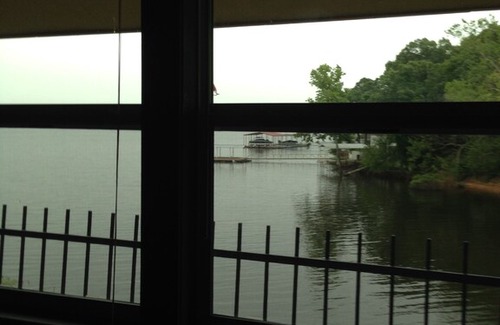Tia Juana Cabin | TiaJuana Cove - Newly remodeled lake front cabin on beautiful Grand Lake in OK!