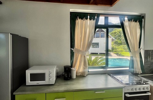 Teahupoo Ski Chalet | Tiare - Faaroa Bay Villa