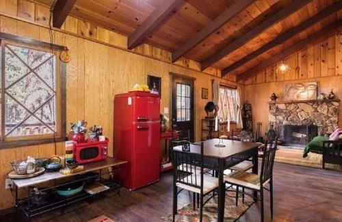 Big Bear City Cabin | Tibetan Theme Cozy Cabin Minutes 2 Slopes + Hot Tub - Big Bear Lake