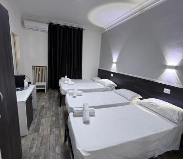 Universita Bed & Breakfast | Tiburtina Guesthouse