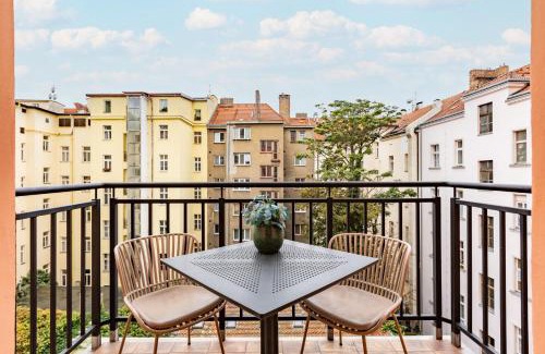 Prague 2 Apartment | Tichý apartmán v centru města u metra s balkónem a parkováním
