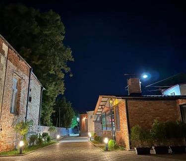 Kutaisi Bed & Breakfast | Ticiani 16