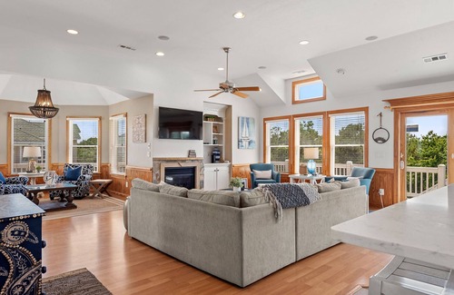 Whalehead Beach House | Tides That Bind: Oceanside, private pool, hot tub, tiki bar/cabana, pool,foosbal