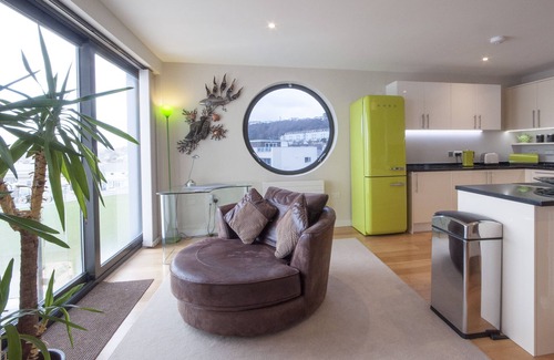 Westleigh Apartment | Tides - The LARGEST 2 Bed luxury Apartment within Horizon View!