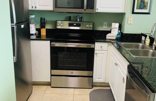 Panama City Beach Condo | Tidewater Beach Resort 2009 Last minute Discounts