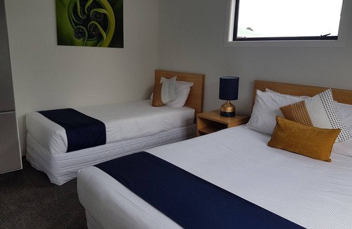 Coromandel Hostel | Tidewater Motel and Tourist Park - Hostel
