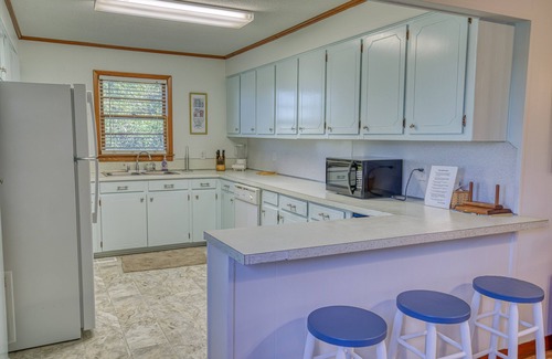 Pawleys Island House | Tideways - Dog Friendly, 5 bedrooms