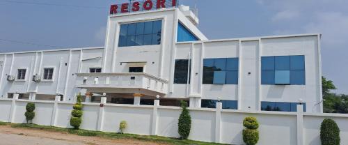 Shrirangapattana Hotel | Tie river side resort