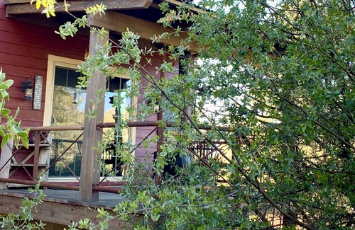 Young House | Tierra Madre Vineyards B & B - The Guest House