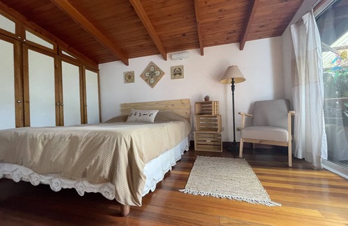Escazu Bed & Breakfast | Tierra Magica B&B and Art Studio