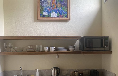 Escazu Bed & Breakfast | Tierra Magica B&B and Art Studio