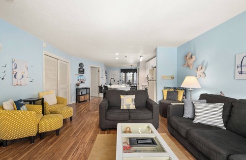 Midtown Ocean City Condo | Tiffanie by the Sea - this first floor condo is lovingly furnished. 2Br/2Ba with pool.
