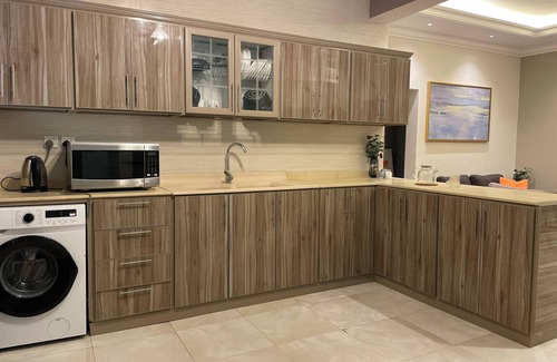 Al Sulimania Apartment | Tiffany New Two-bedroom Apartment with Balcony