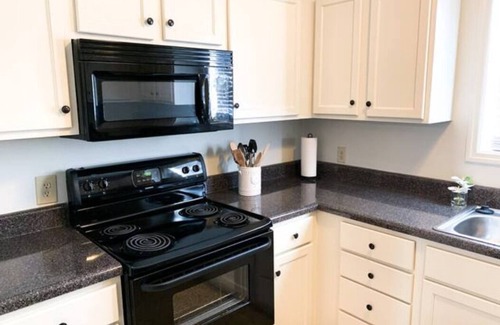 Auburn Condo | Tiger Paw 1