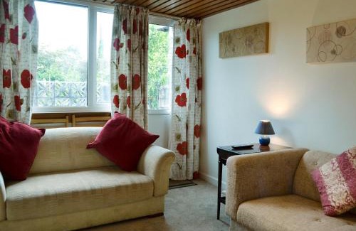 Troon House | Tigh Beag