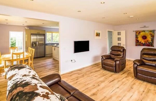 Aultbea Cottage | TIGH NA SITH, pet friendly, country holiday cottage in Aultbea
