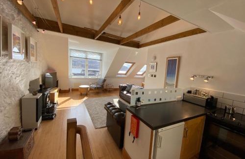 Tighnabruaich Apartment | Tighnabruaich Duplex Apartment - Sea Views